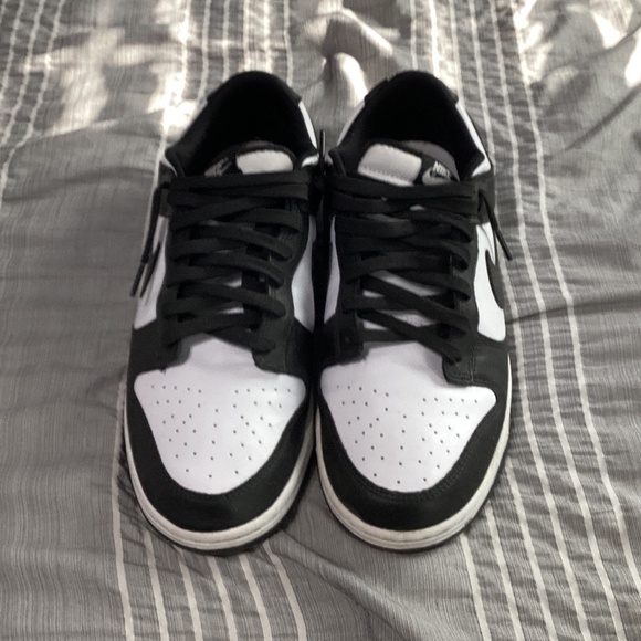 Nike Men’s low Panda Dunks, size 11 - Picture 1 of 5